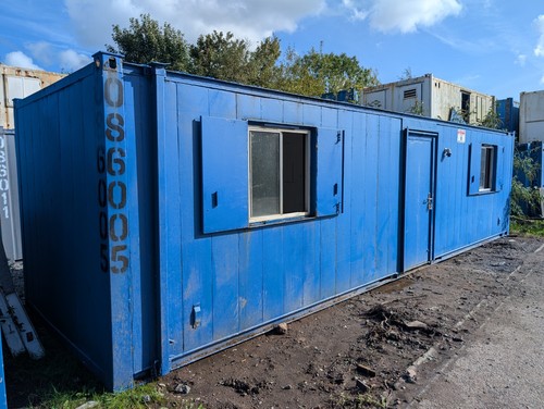 32ft 9ft office kitchen - 32ft,